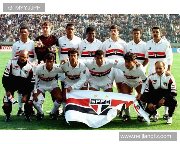 圣保罗与巴竞技激战正酣比分悬念迭起精彩瞬间回顾