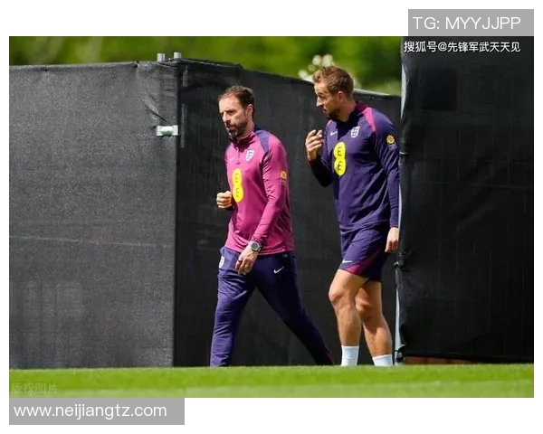 图赫尔接管曼联在即滕哈赫面临下课危机引发热议