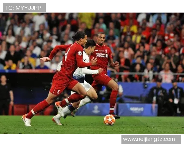 利物浦与曼城激战正酣谁能在这场巅峰对决中笑到最后