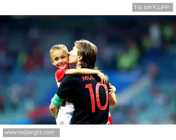 莫德里奇的足球传奇之路如何影响世界足坛的未来发展