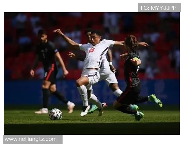 贝林厄姆的崛起：从青涩小将到足球场上的新星之路