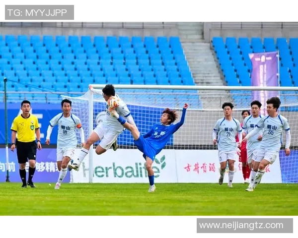 锡昂主场迎战瓦伦西亚期待精彩对决双方球迷齐聚助威盛况空前